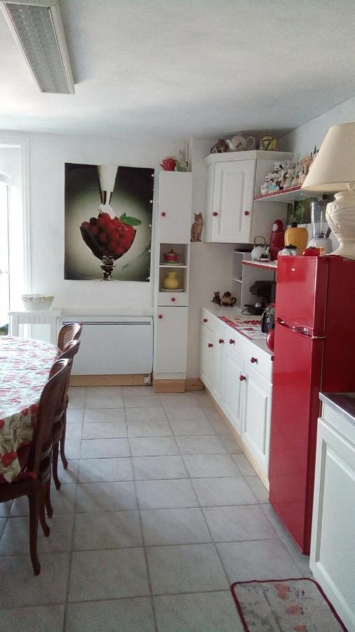 Saint-Germain-Laval  7042Douce Nuit酒店 外观 照片